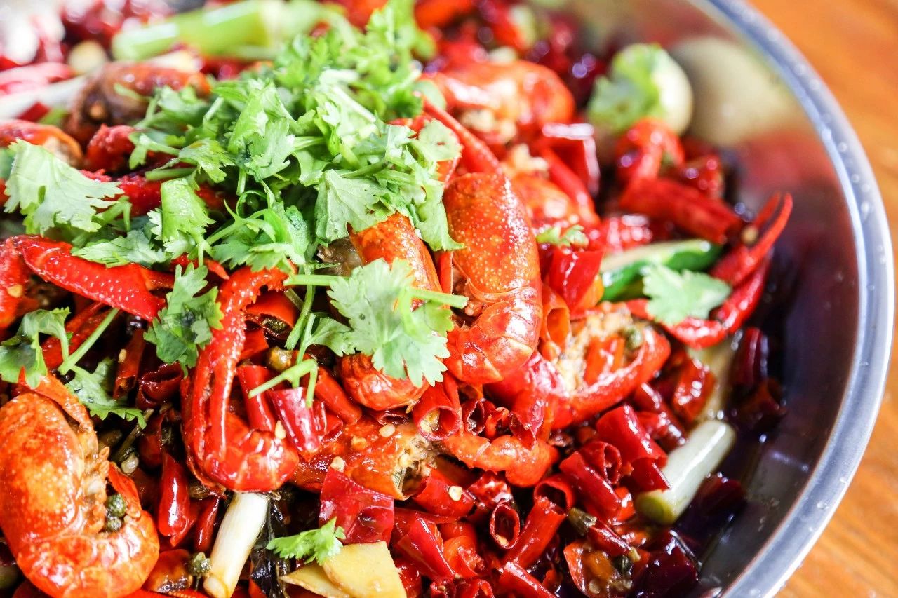 9抢130元虾爬舞爪夜宵套餐!香辣蟹 仔排 鸭脑壳 .5大菜品,超过瘾!