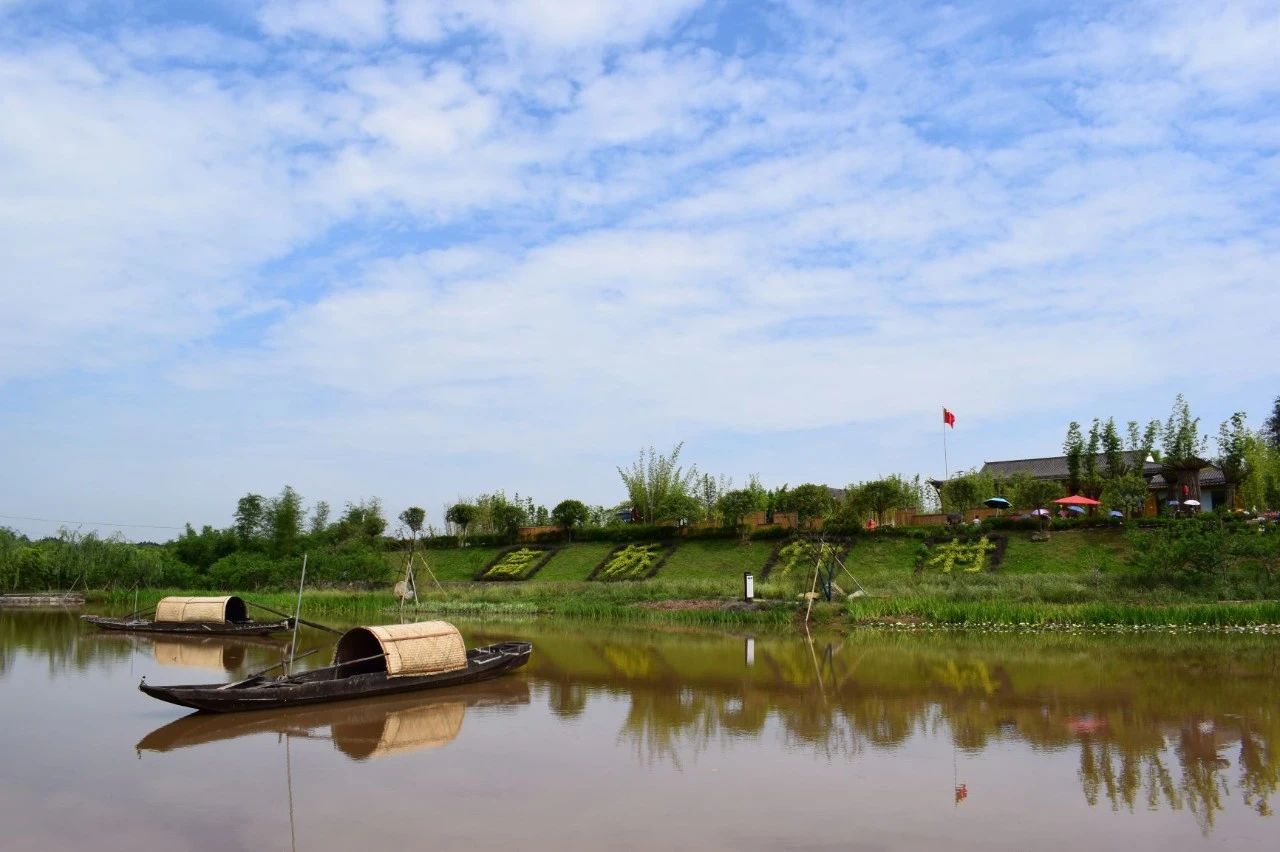 【视频】小编带你打卡宜宾高桥竹村!