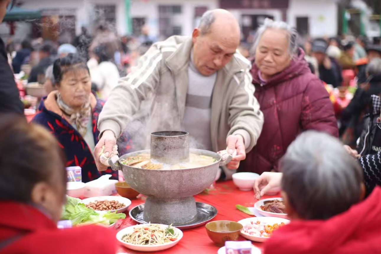 宜宾翠屏：和美乡村人气足 欢声笑语迎新年