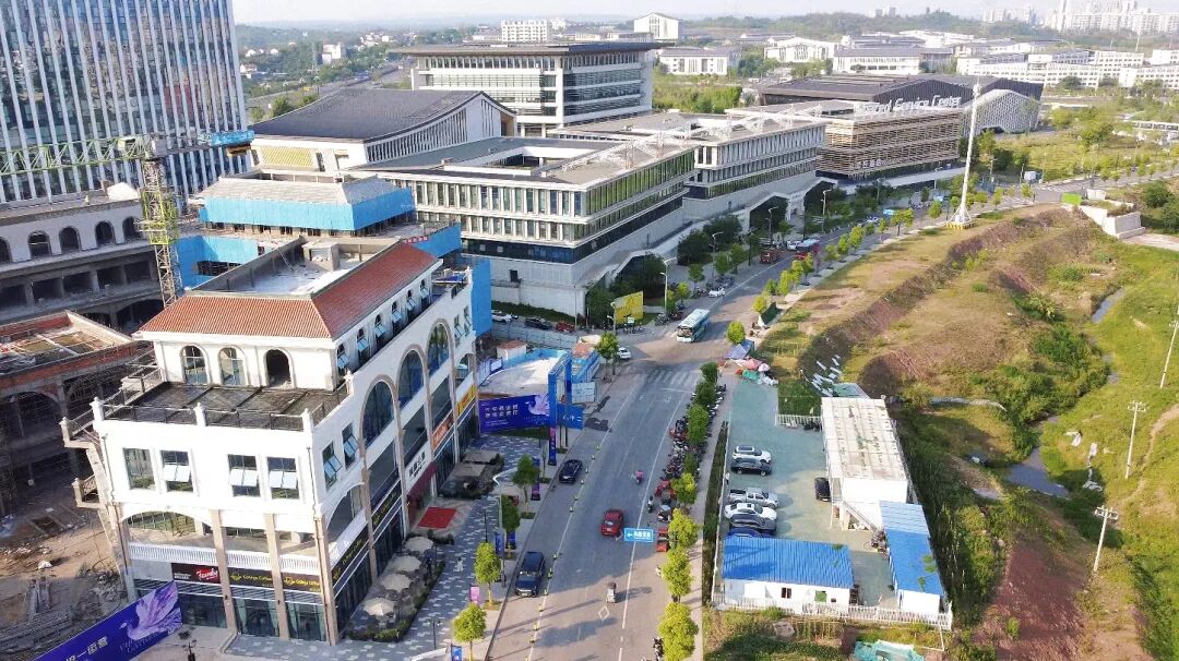 宜宾城区发现超大一片西式建筑！美得像在国外！位置就在...